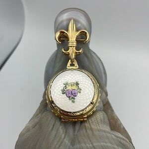 Coro Pegasus locket brooch 🔥